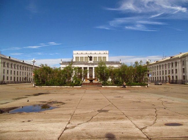 Воркута — край света, шахтёрский край