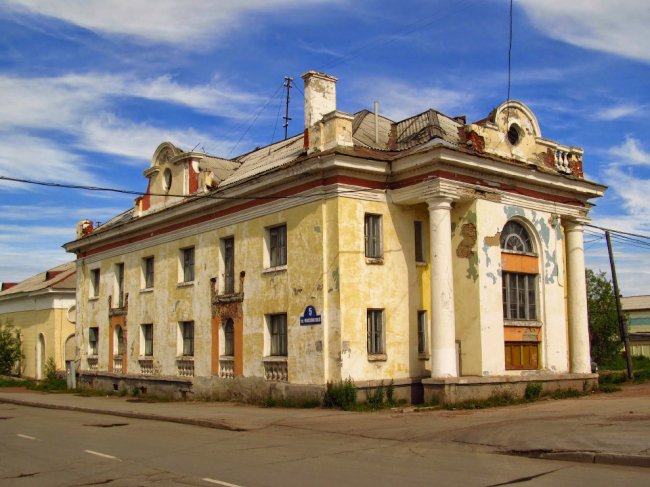 Воркута — край света, шахтёрский край