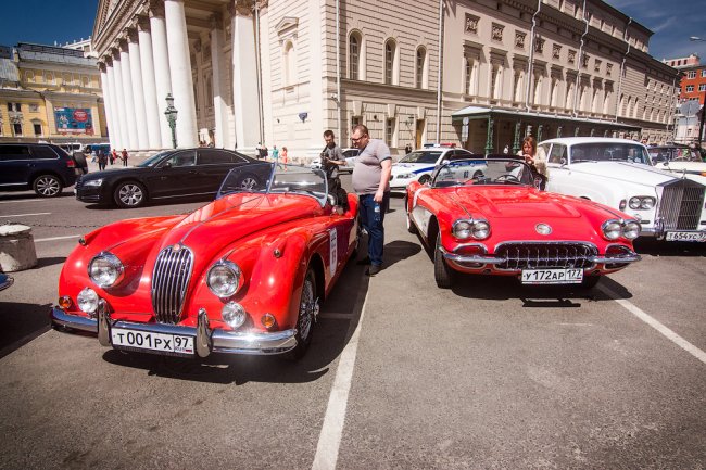 Красивые ретро-автомобили на L.U.C Chopard Classic Weekend Rally